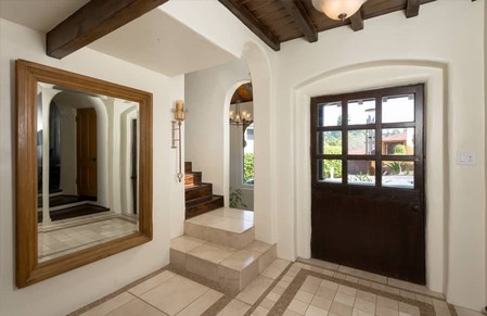 tagreuters.com2018binary_MT1VRTP0JW4U3F-VIEWIMAGE