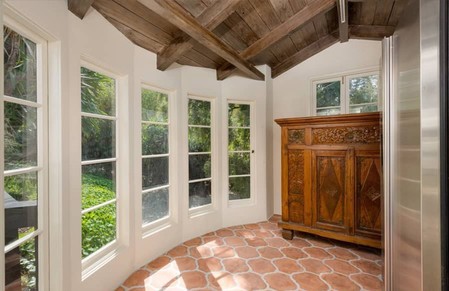 tagreuters.com2018binary_MT1VRTP0JW4U3T-VIEWIMAGE