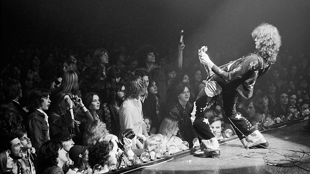 Exclusive Preview ‘Led Zeppelin Live,’ a Vivid Photo Book of the Group