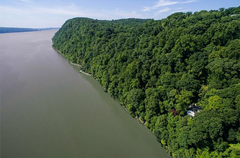 tagreuters.com2018binary_MT1VRTP0JW6D95-BASEIMAGE