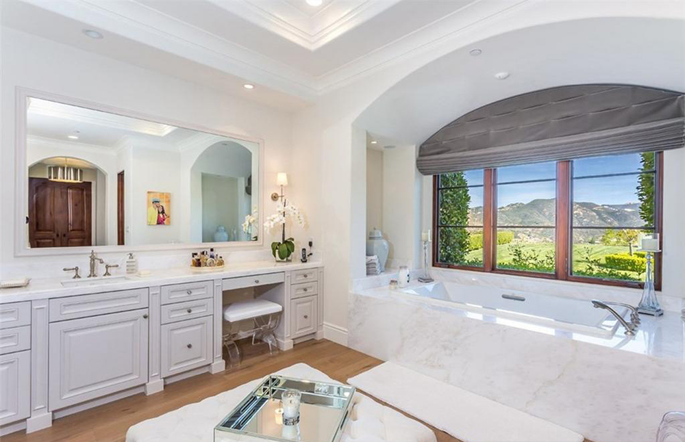 tagreuters.com2018binary_MT1VRTP0JW6PJV-FILEDIMAGE