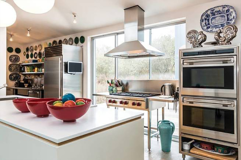 tagreuters.com2018binary_MT1VRTP0JW8S4O-BASEIMAGE