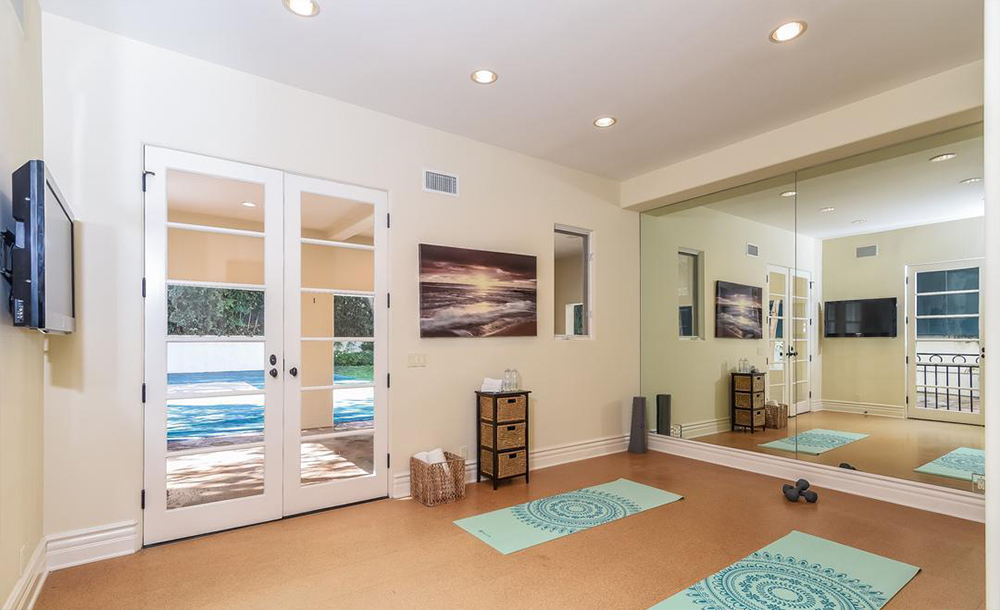 tagreuters.com2018binary_MT1VRTP0JW8YUV-FILEDIMAGE