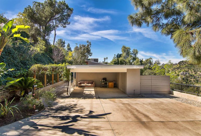 tagreuters.com2018binary_MT1VRTP0JWABOU-FILEDIMAGE