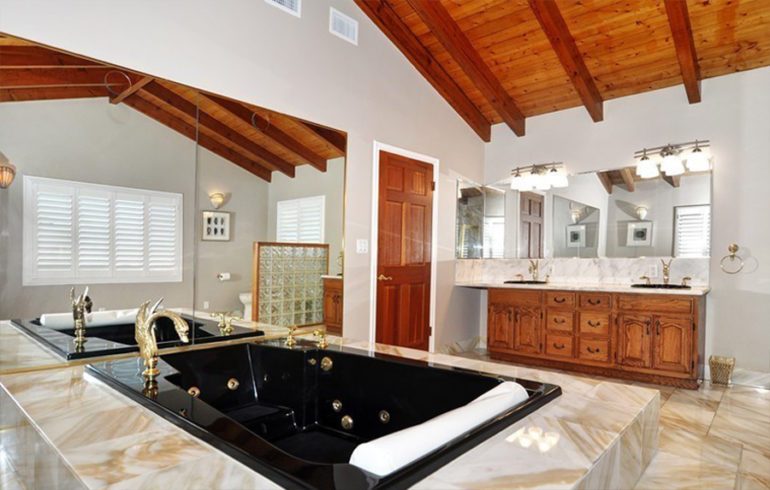 tagreuters.com2018binary_MT1VRTP0JWABR6-FILEDIMAGE