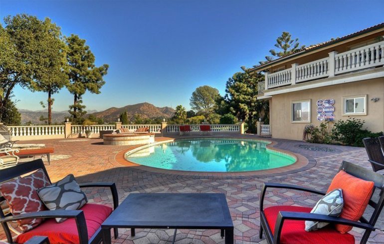 tagreuters.com2018binary_MT1VRTP0JWABRA-FILEDIMAGE