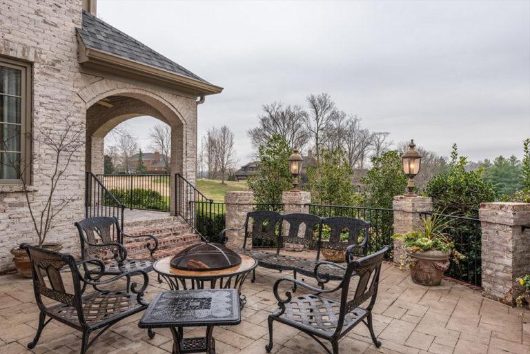 Carrie Underwood Lists Former Mansion Outside Nashville (EXCLUSIVE) Z
