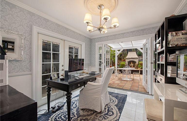 tagreuters.com2019binary_MT1VRTP0JWCH8M-FILEDIMAGE