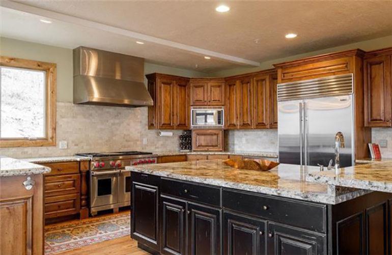 tagreuters.com2019binary_MT1VRTP0JWCOE5-BASEIMAGE