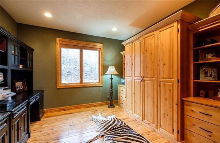 tagreuters.com2019binary_MT1VRTP0JWCOE6-BASEIMAGE