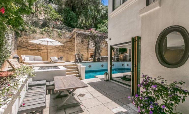 tagreuters.com2019binary_MT1VRTP0JWD1EG-FILEDIMAGE