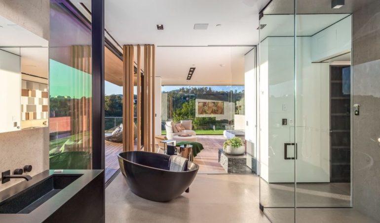 tagreuters.com2019binary_MT1VRTP0JWDCER-FILEDIMAGE