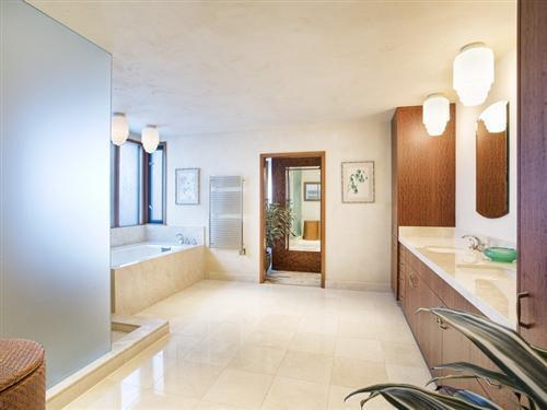 tagreuters.com2019binary_MT1VRTP0JWDFT6-BASEIMAGE