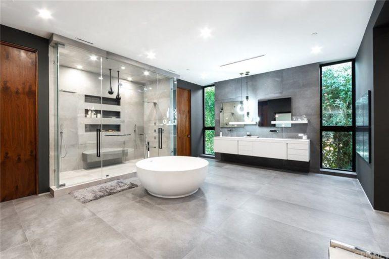 tagreuters.com2019binary_MT1VRTP0JWE8BR-FILEDIMAGE