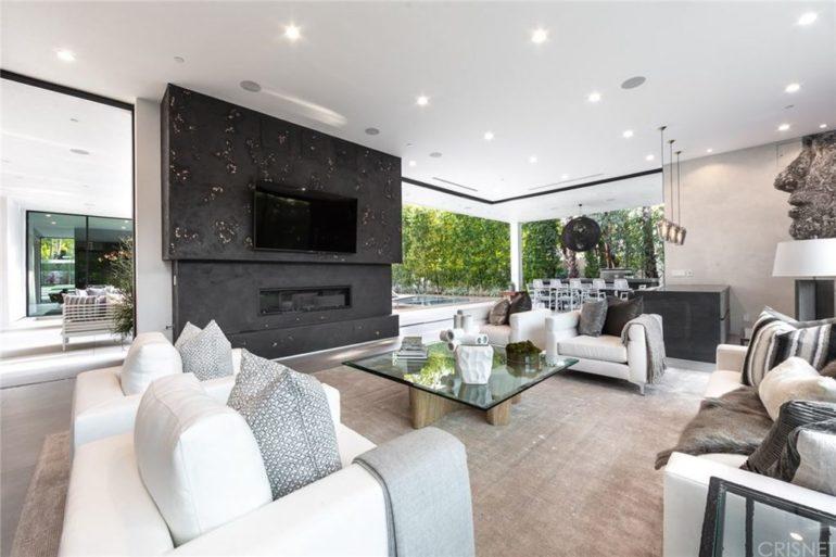 tagreuters.com2019binary_MT1VRTP0JWE8C0-FILEDIMAGE