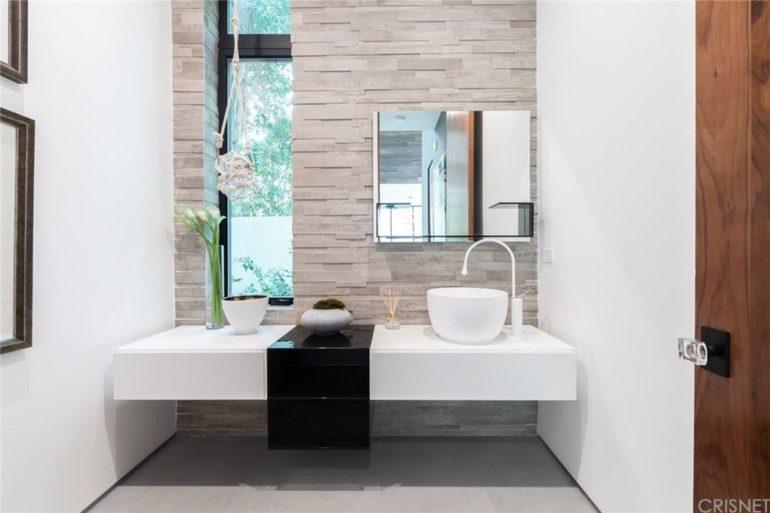 tagreuters.com2019binary_MT1VRTP0JWE8C5-FILEDIMAGE