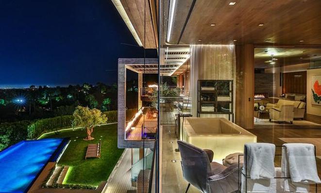 tagreuters.com2019binary_MT1VRTP0JWECMZ-BASEIMAGE