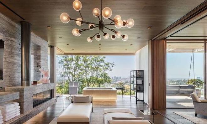 tagreuters.com2019binary_MT1VRTP0JWECN5-BASEIMAGE