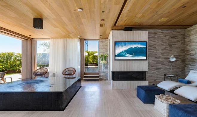 tagreuters.com2019binary_MT1VRTP0JWECNE-BASEIMAGE