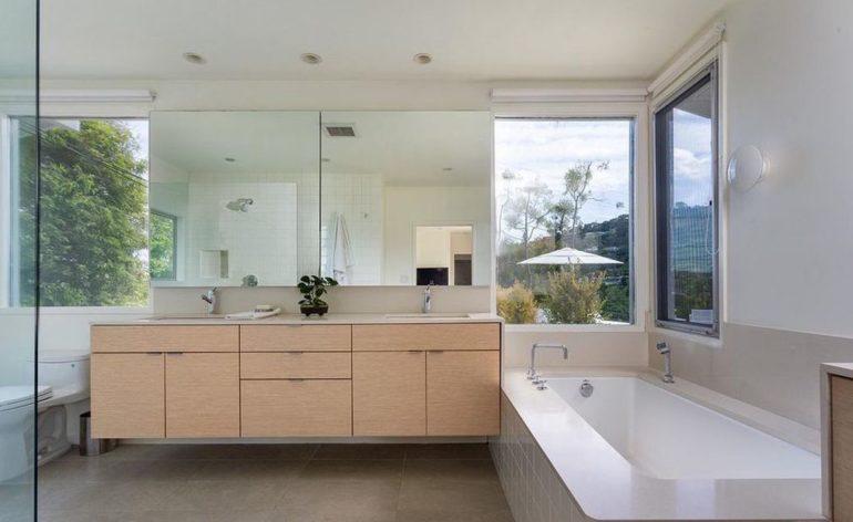 tagreuters.com2019binary_MT1VRTP0JWEL3Z-FILEDIMAGE