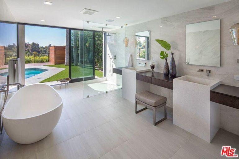 tagreuters.com2019binary_MT1VRTP0JWENB4-FILEDIMAGE