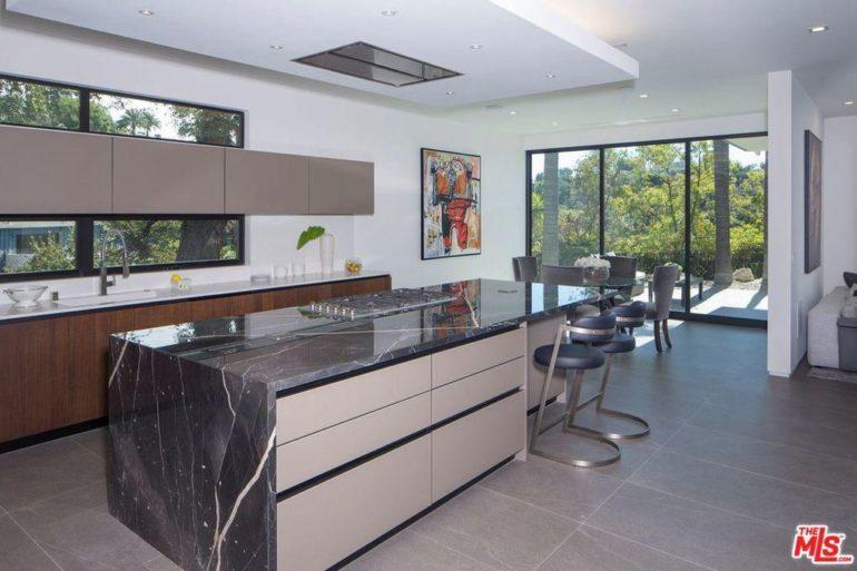 tagreuters.com2019binary_MT1VRTP0JWENB8-FILEDIMAGE