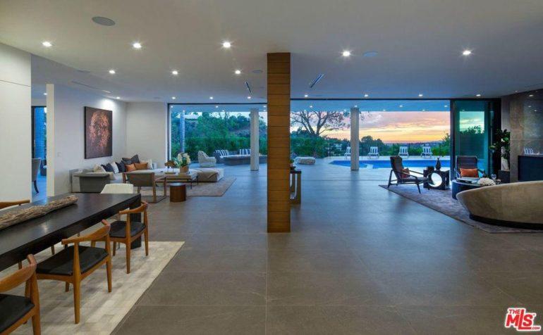 tagreuters.com2019binary_MT1VRTP0JWENBA-FILEDIMAGE