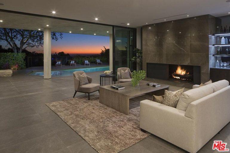 tagreuters.com2019binary_MT1VRTP0JWENBD-FILEDIMAGE