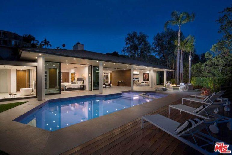 tagreuters.com2019binary_MT1VRTP0JWENBF-FILEDIMAGE