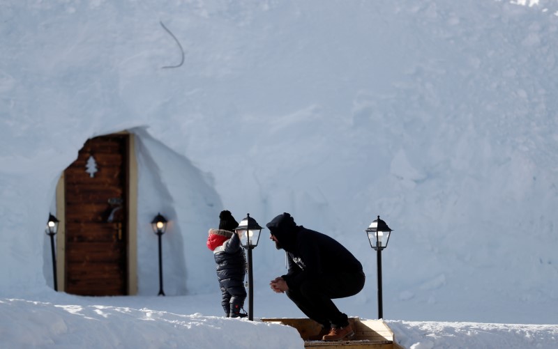 tagreuters.com2020binary_LYNXMPEG0918D-BASEIMAGE