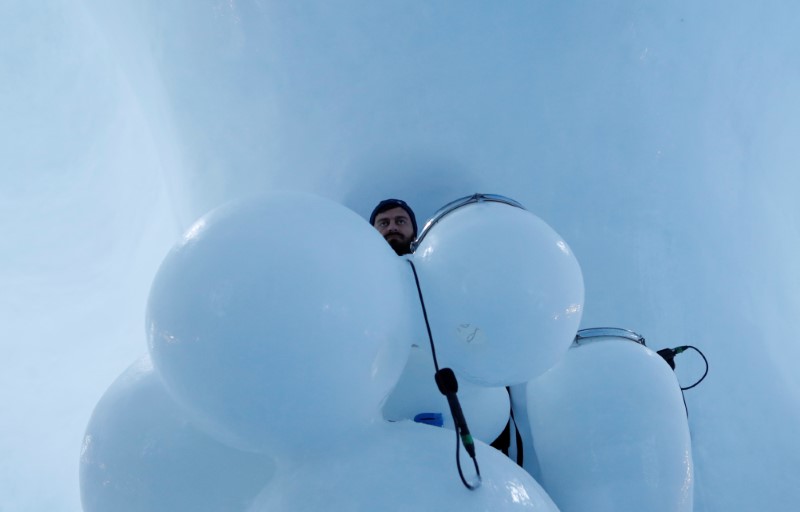 tagreuters.com2020binary_LYNXMPEG0918K-BASEIMAGE