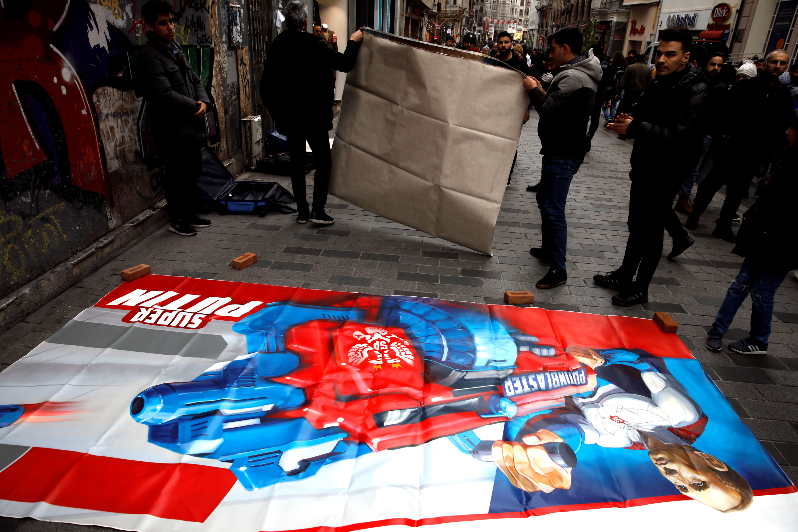 tagreuters.com2020binary_LYNXMPEG1E0HE-FILEDIMAGE