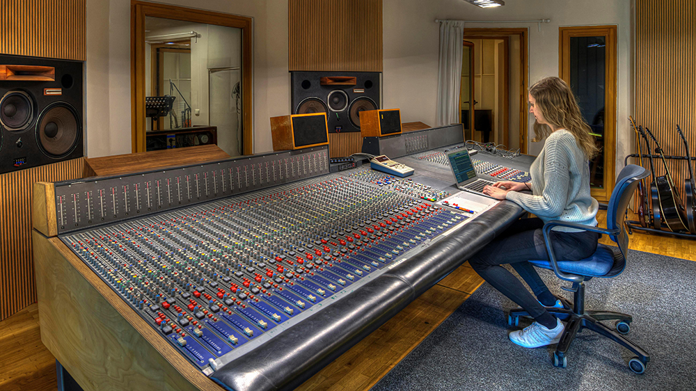 tagreuters.com2020binary_MT1VRTP0JWHJXY-FILEDIMAGE