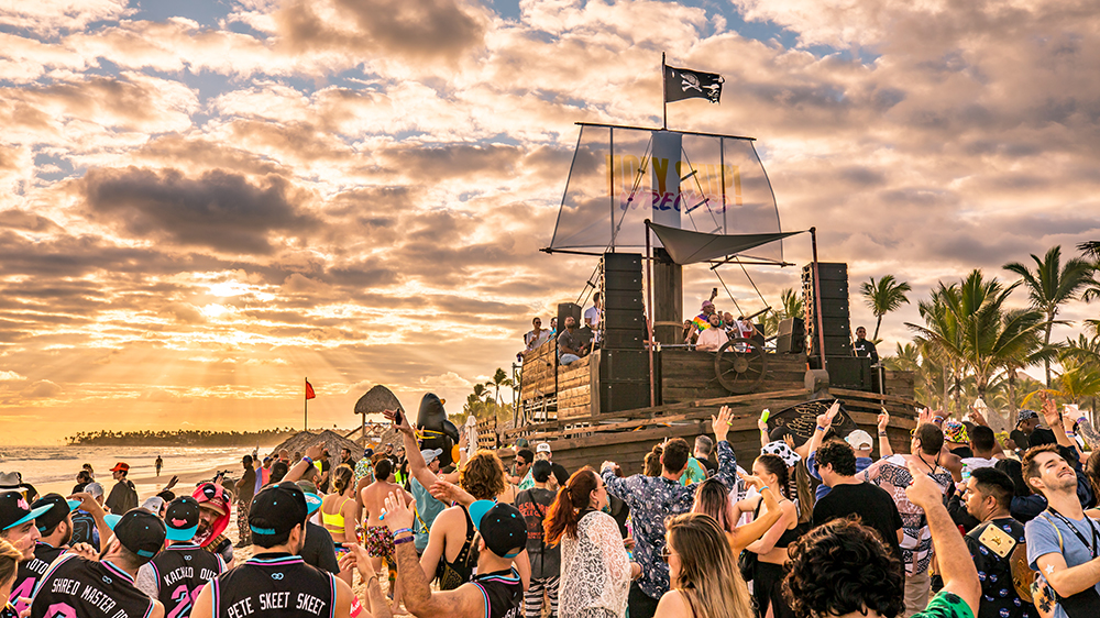 tagreuters.com2020binary_MT1VRTP0JWITSU-FILEDIMAGE