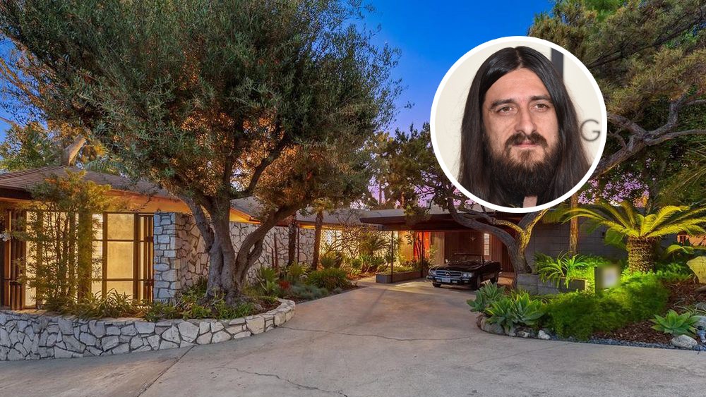 tagreuters.com2020binary_MT1VRTP0JWK8RZ-FILEDIMAGE