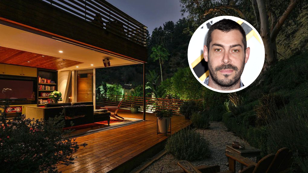 tagreuters.com2020binary_MT1VRTP0KF1GYT-FILEDIMAGE