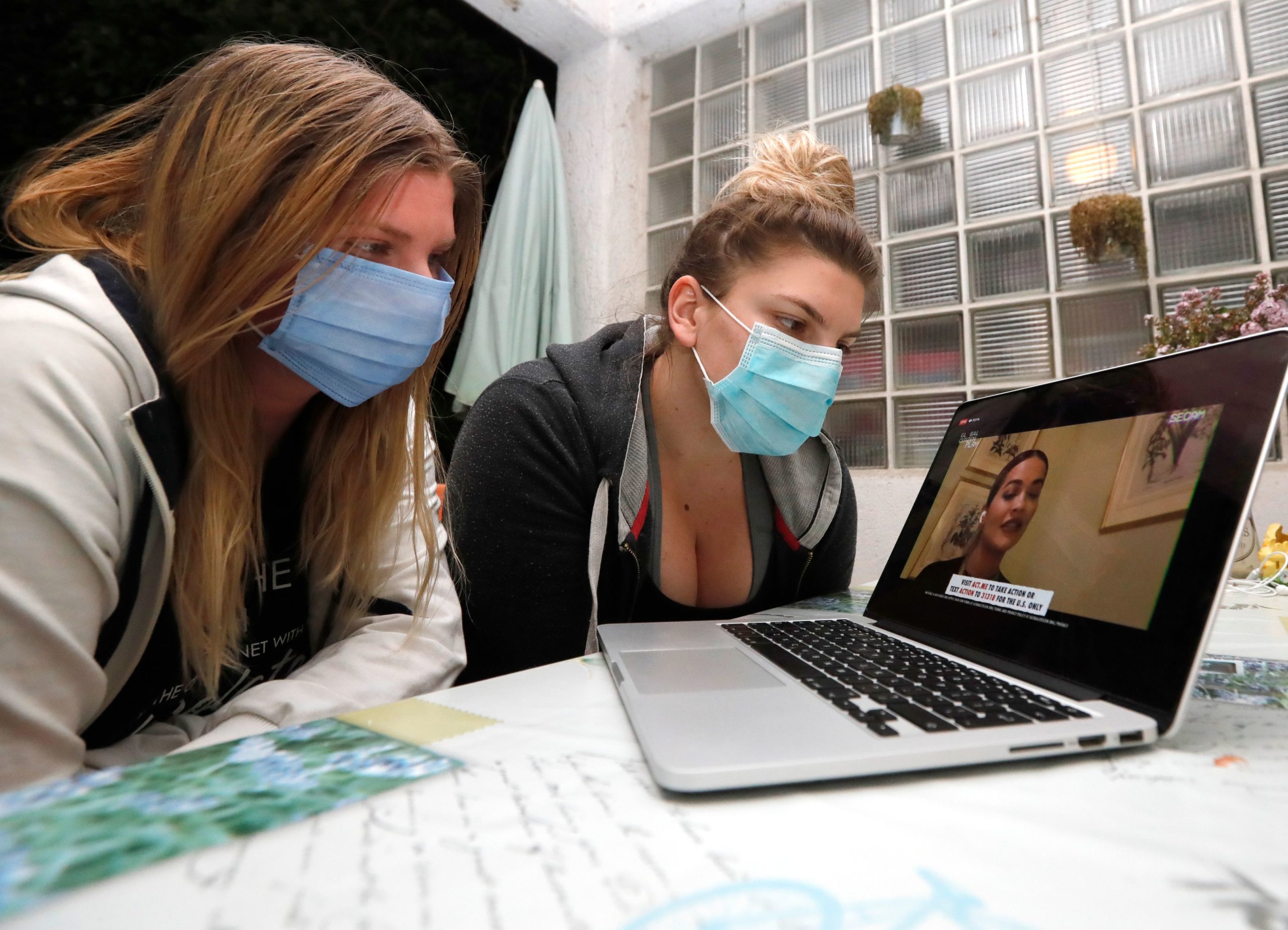 tagreuters.com2020binary_MT1VRTP0KF1U9E-FILEDIMAGE