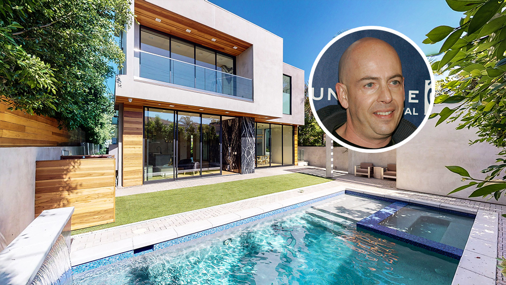 tagreuters.com2020binary_MT1VRTP0KF240B-FILEDIMAGE